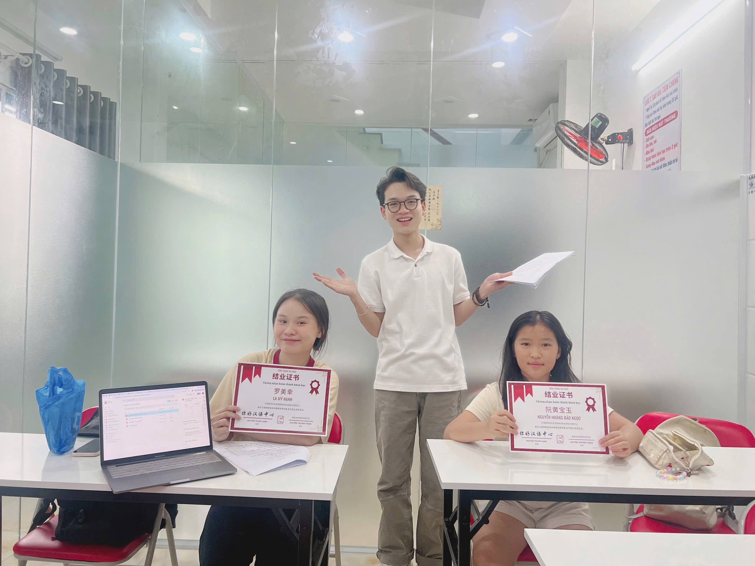 Không khí lớp học sôi nổi và hào hứng