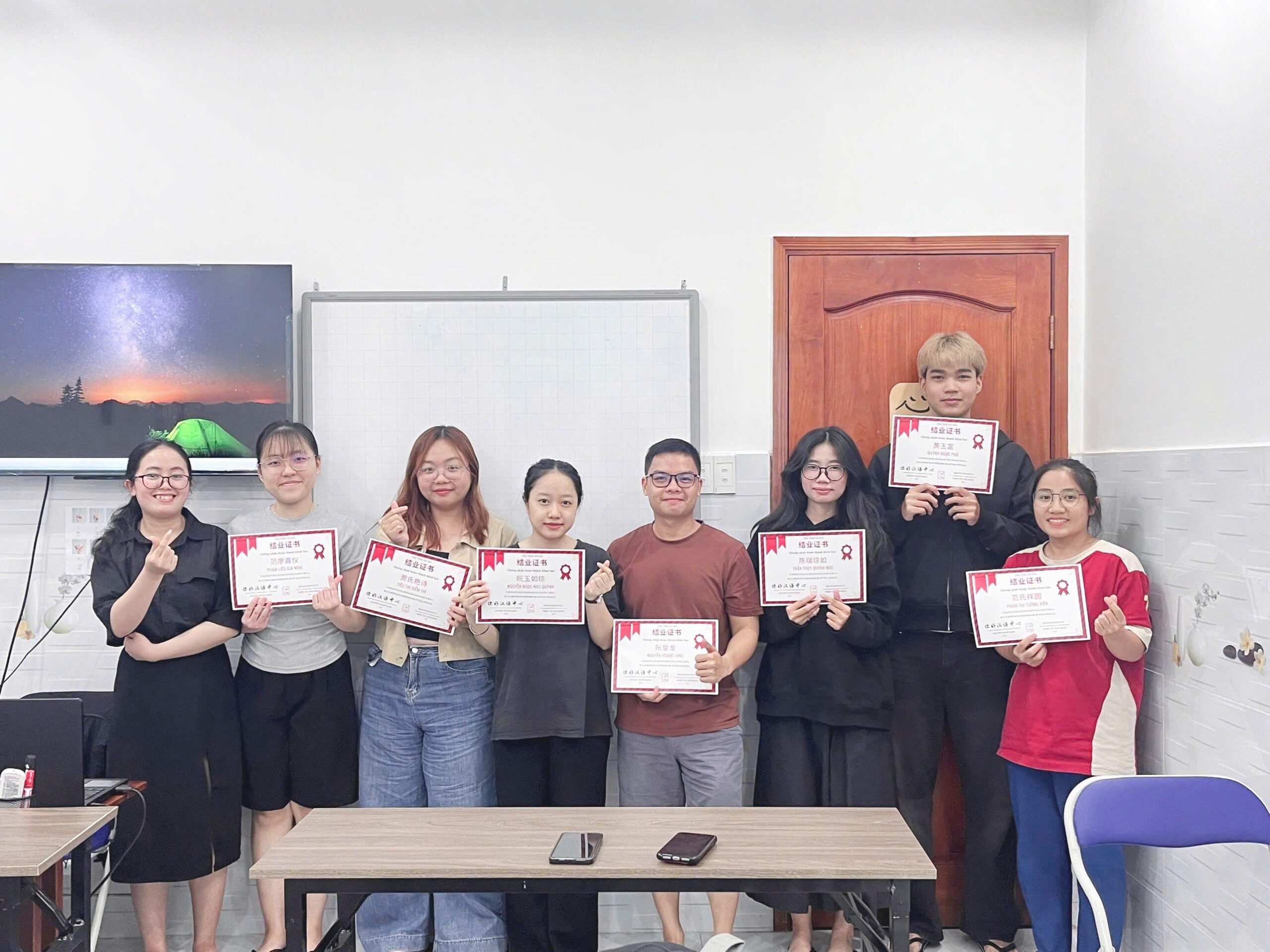Học viên thực hành tiếng Trung